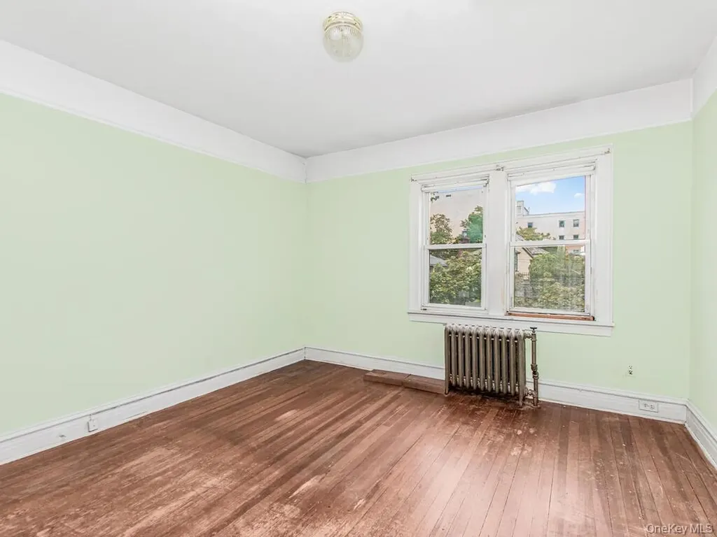 5621 Post Road Bronx NY 10471