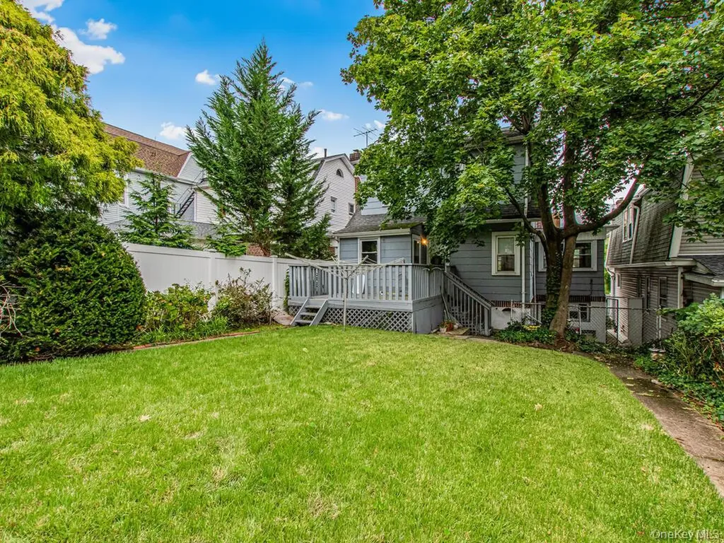 5621 Post Road Bronx NY 10471