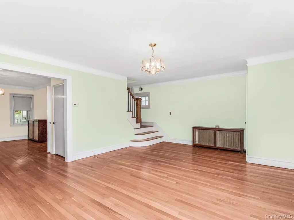 5621 Post Road Bronx NY 10471