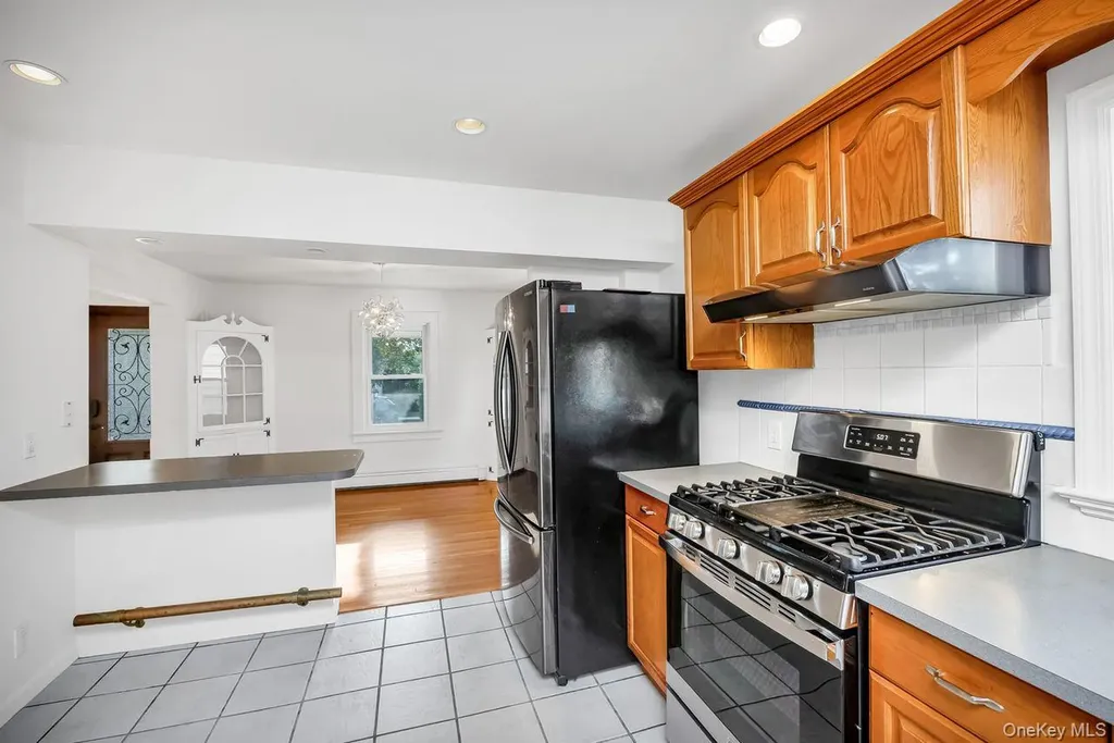 134 Marcellus Road Mineola NY 11501