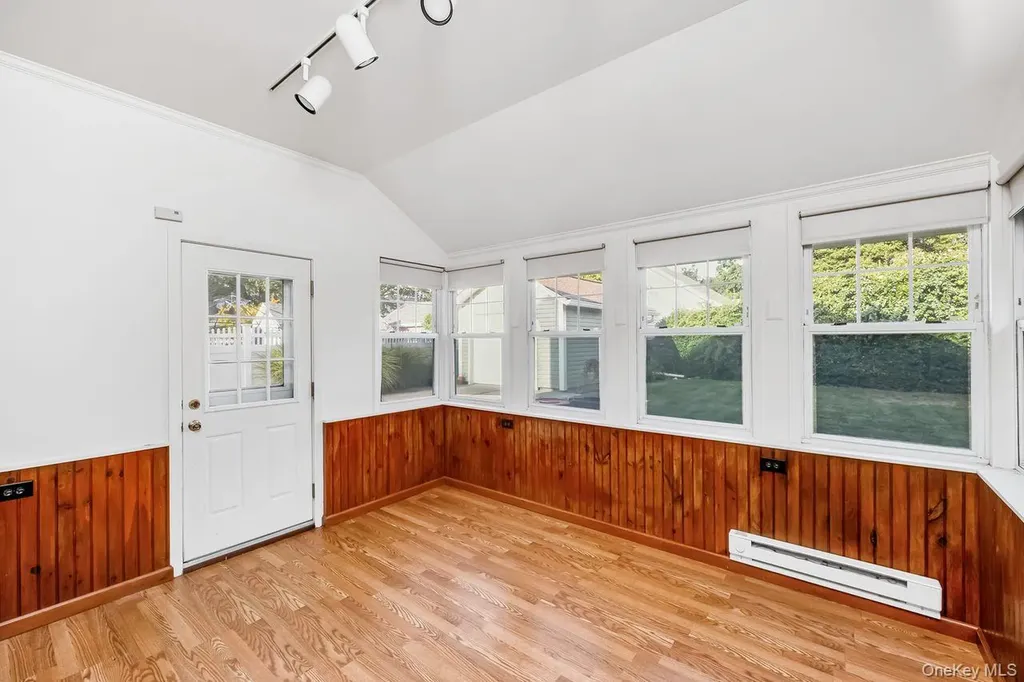 134 Marcellus Road Mineola NY 11501