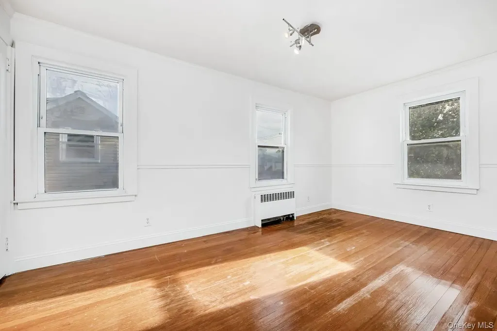 134 Marcellus Road Mineola NY 11501