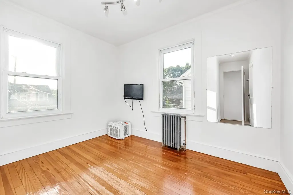 134 Marcellus Road Mineola NY 11501