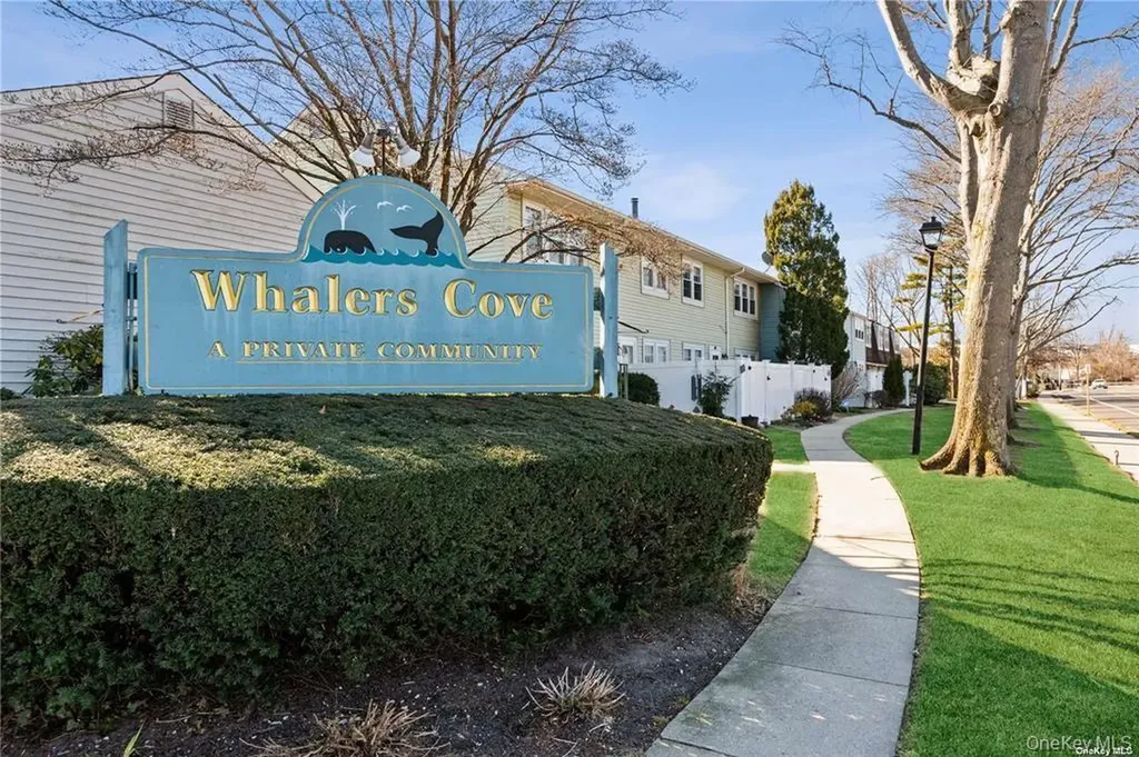 150 Whalers Cove Babylon NY 11702