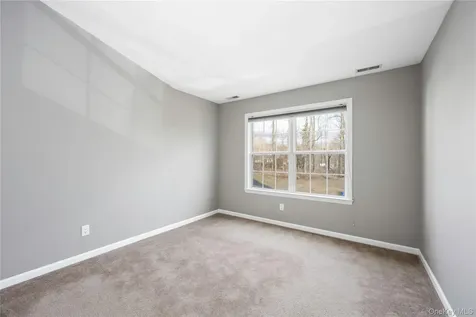1476 Iroquois Street Shrub Oak NY 10588