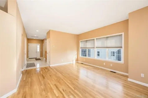1476 Iroquois Street Shrub Oak NY 10588
