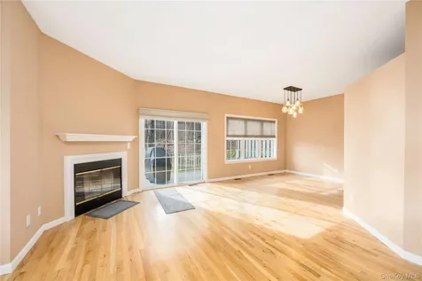 1476 Iroquois Street Shrub Oak NY 10588