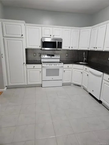 1476 Iroquois Street Shrub Oak NY 10588