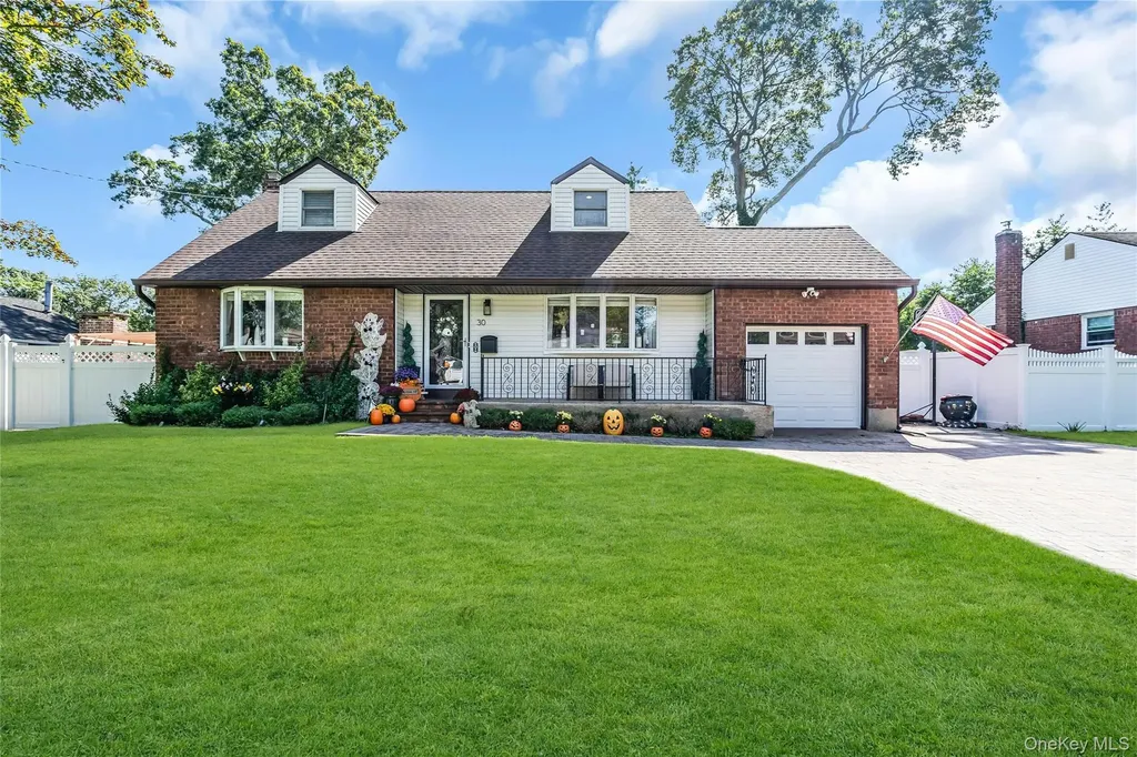 30 Rosalie Place Commack NY 11725