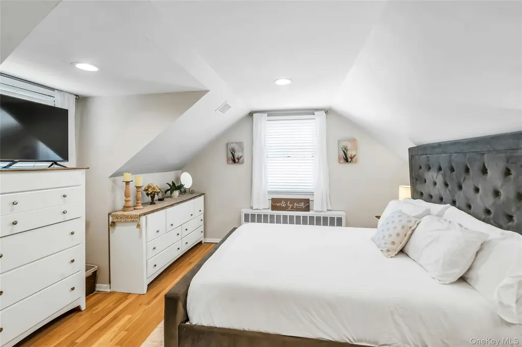 30 Rosalie Place Commack NY 11725