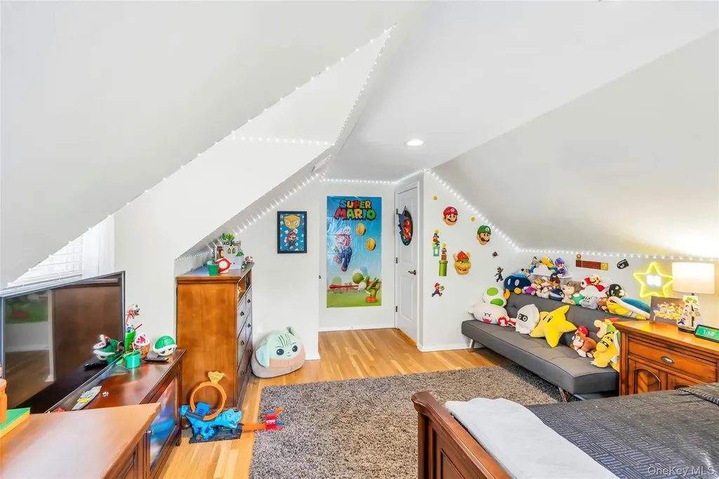 30 Rosalie Place Commack NY 11725
