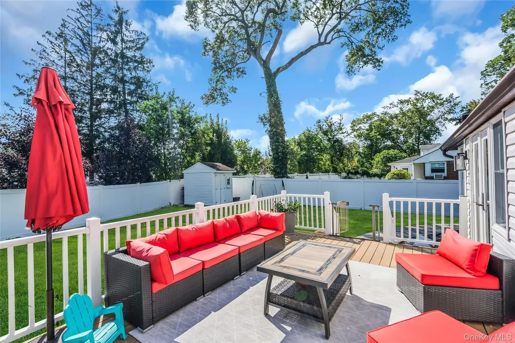 30 Rosalie Place Commack NY 11725