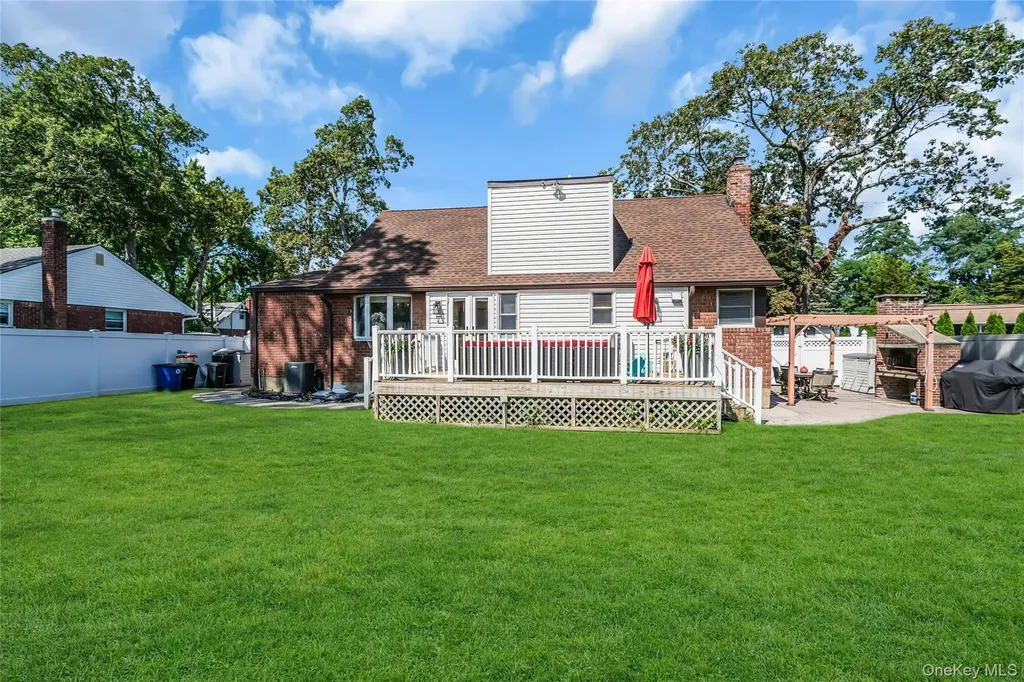 30 Rosalie Place Commack NY 11725