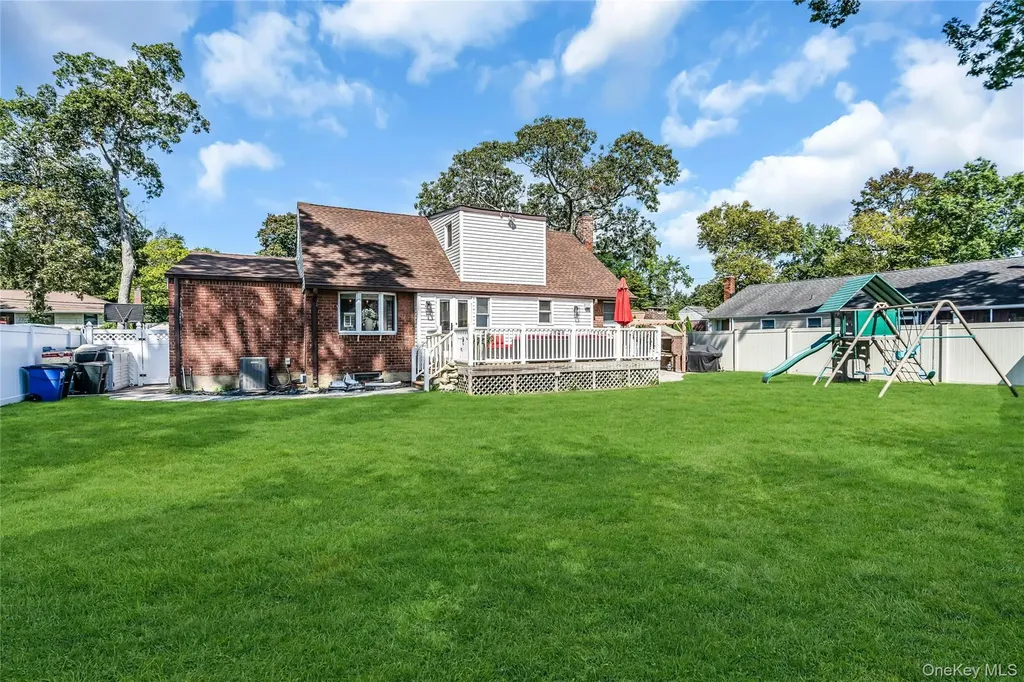 30 Rosalie Place Commack NY 11725