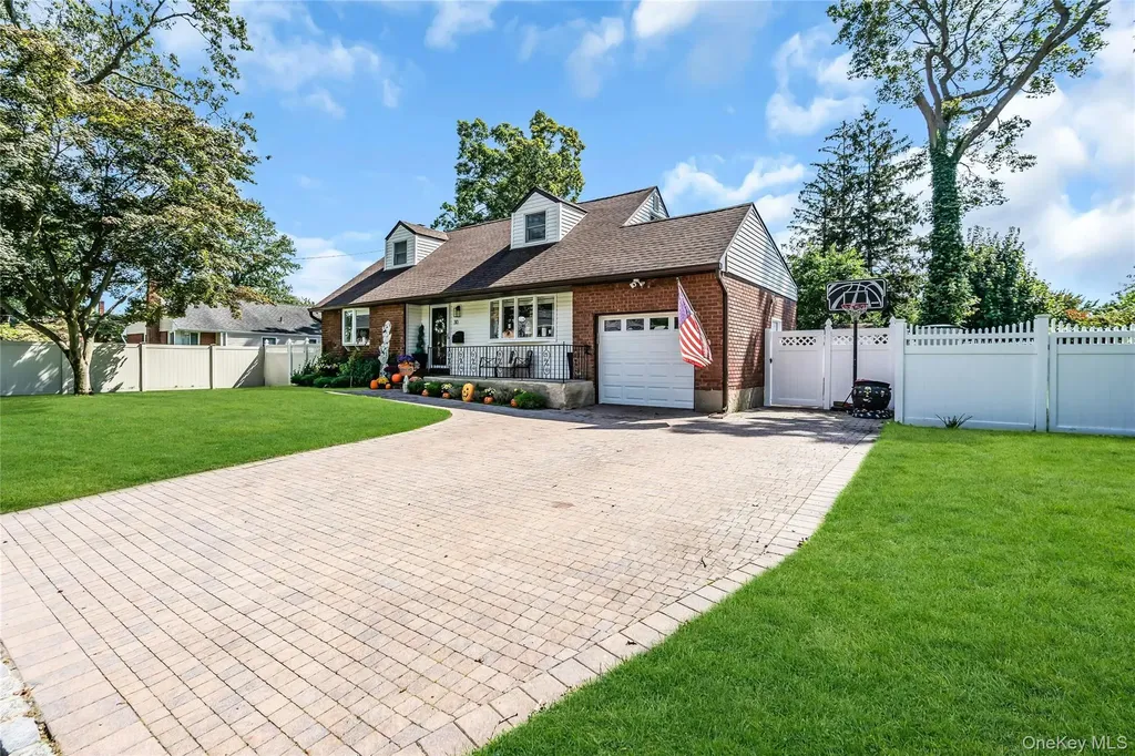 30 Rosalie Place Commack NY 11725