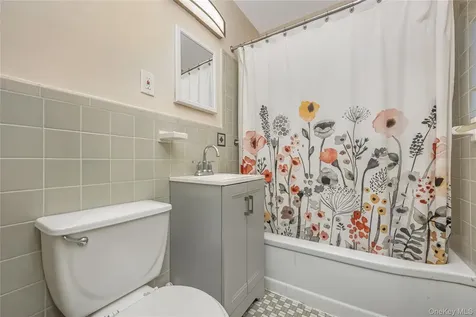 220-08 Stronghurst Avenue Queens Village NY 11426