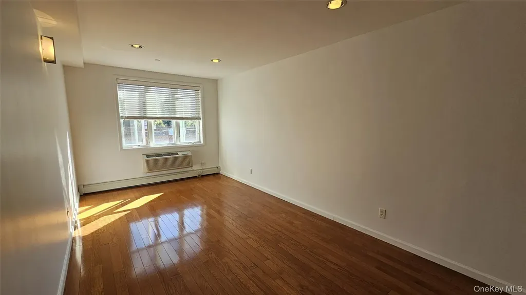 149-06 Northern Boulevard Flushing NY 11354