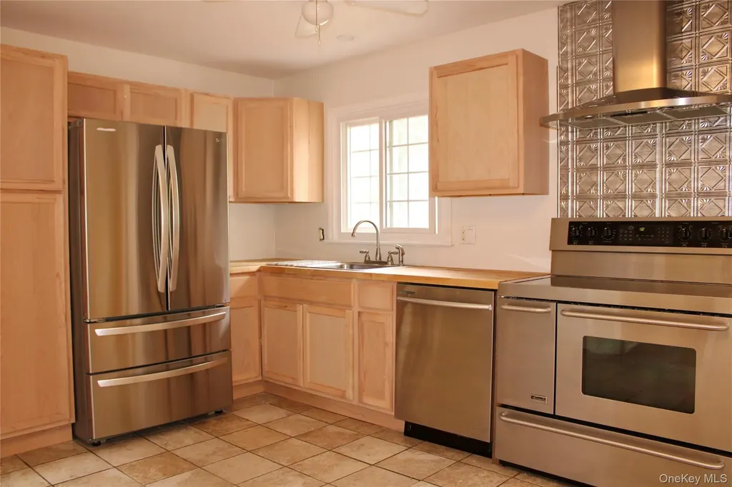 4 Deer Run Court Carmel NY 10512
