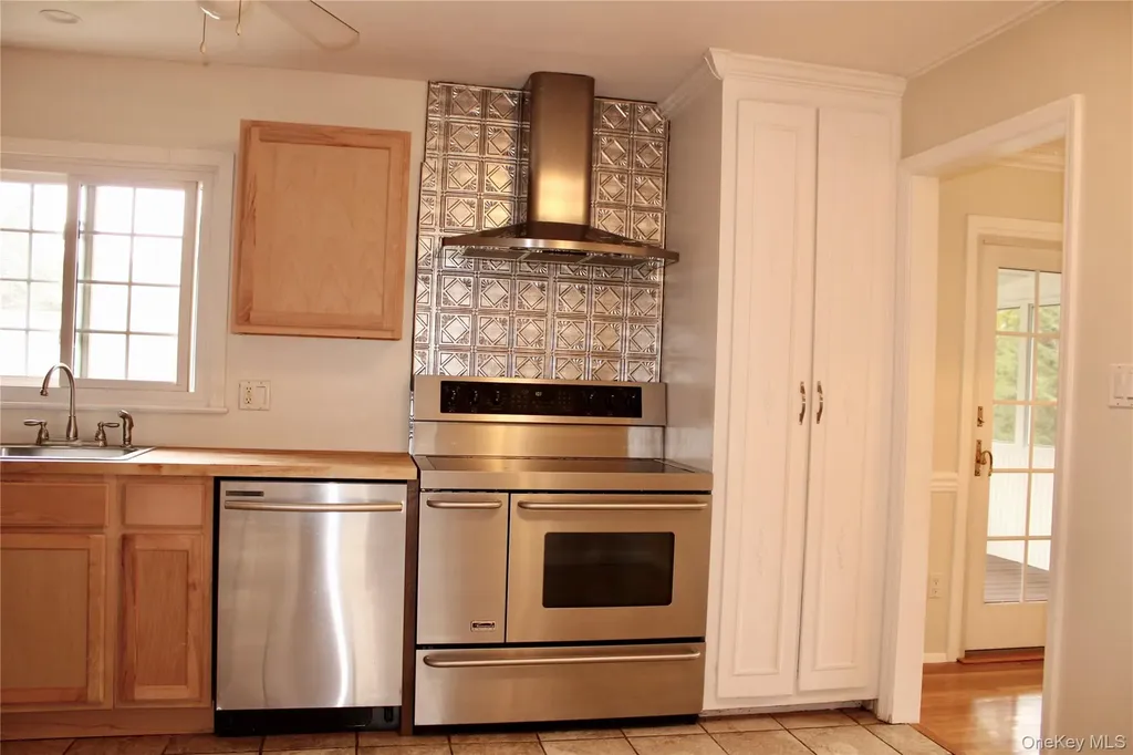 4 Deer Run Court Carmel NY 10512