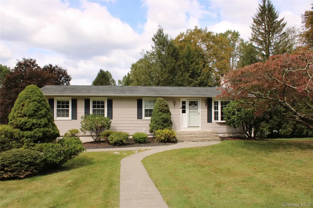 4 Deer Run Court Carmel NY 10512