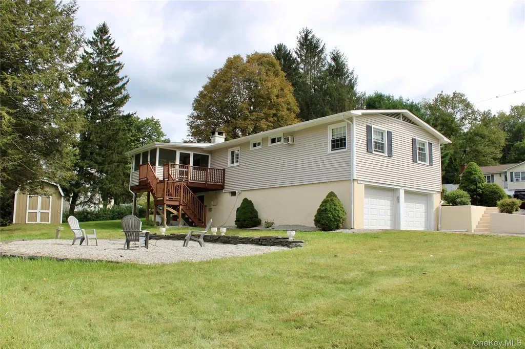 4 Deer Run Court Carmel NY 10512