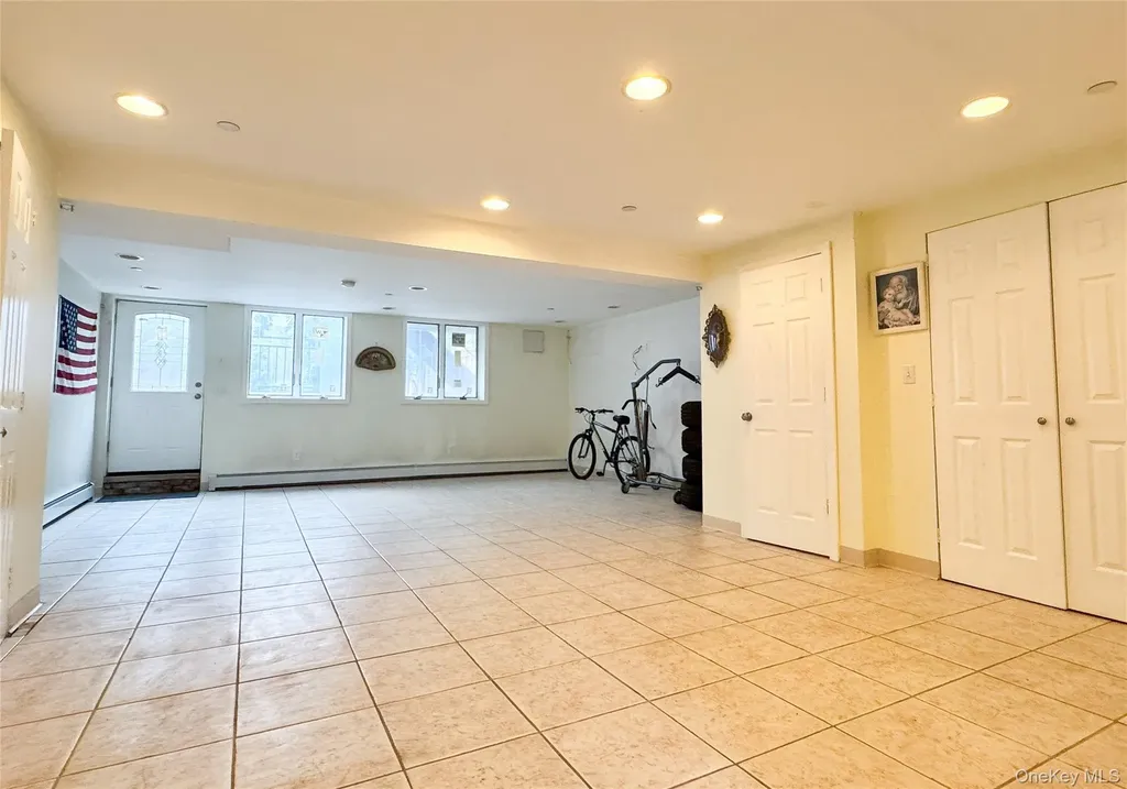 21-05 33rd Avenue Astoria NY 11106