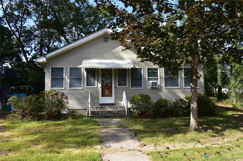 145 Clinton Avenue Mastic NY 11950