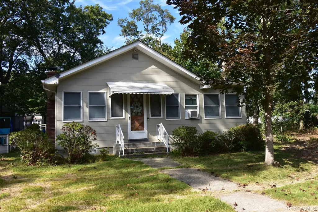 145 Clinton Avenue Mastic NY 11950