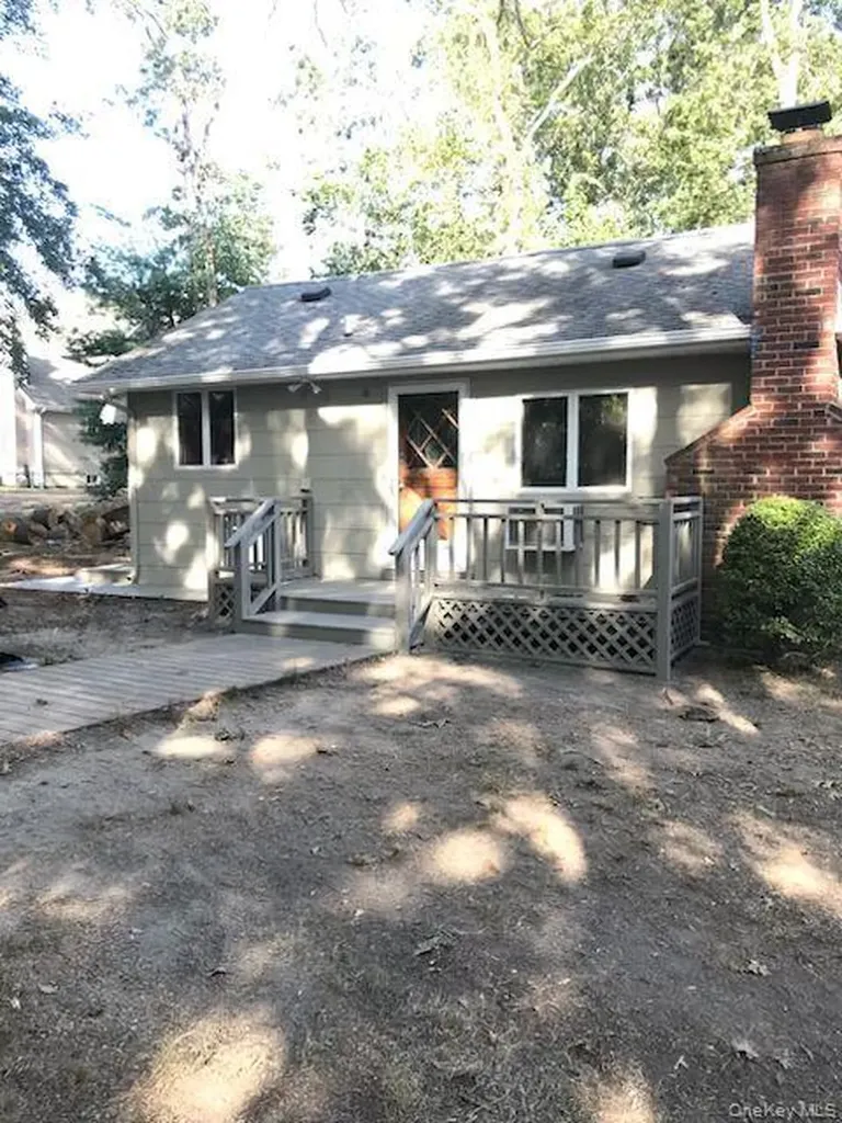 145 Clinton Avenue Mastic NY 11950