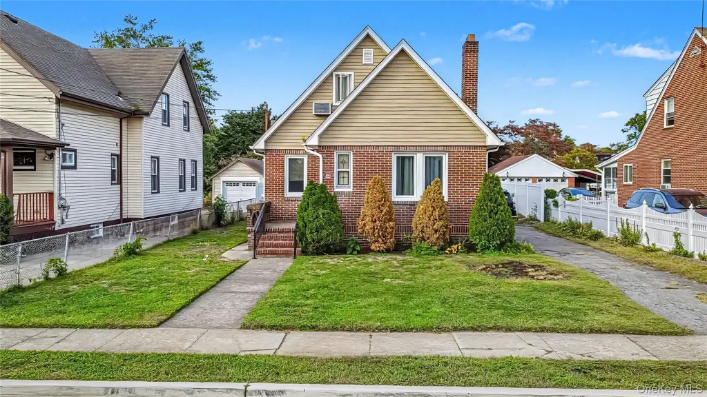 211 Ash Street Valley Stream NY 11580