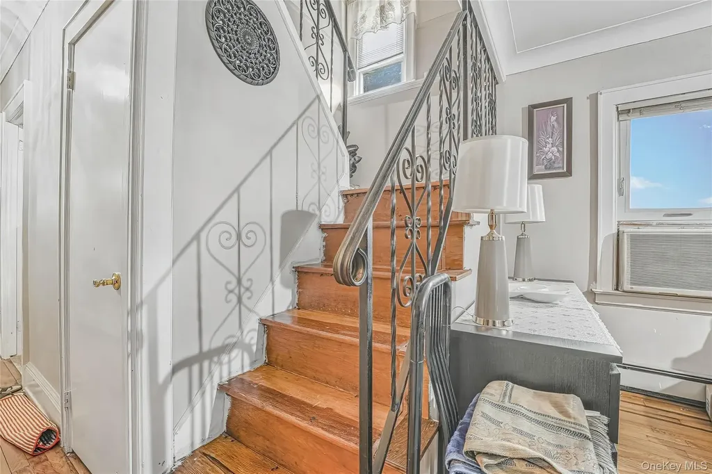 211 Ash Street Valley Stream NY 11580