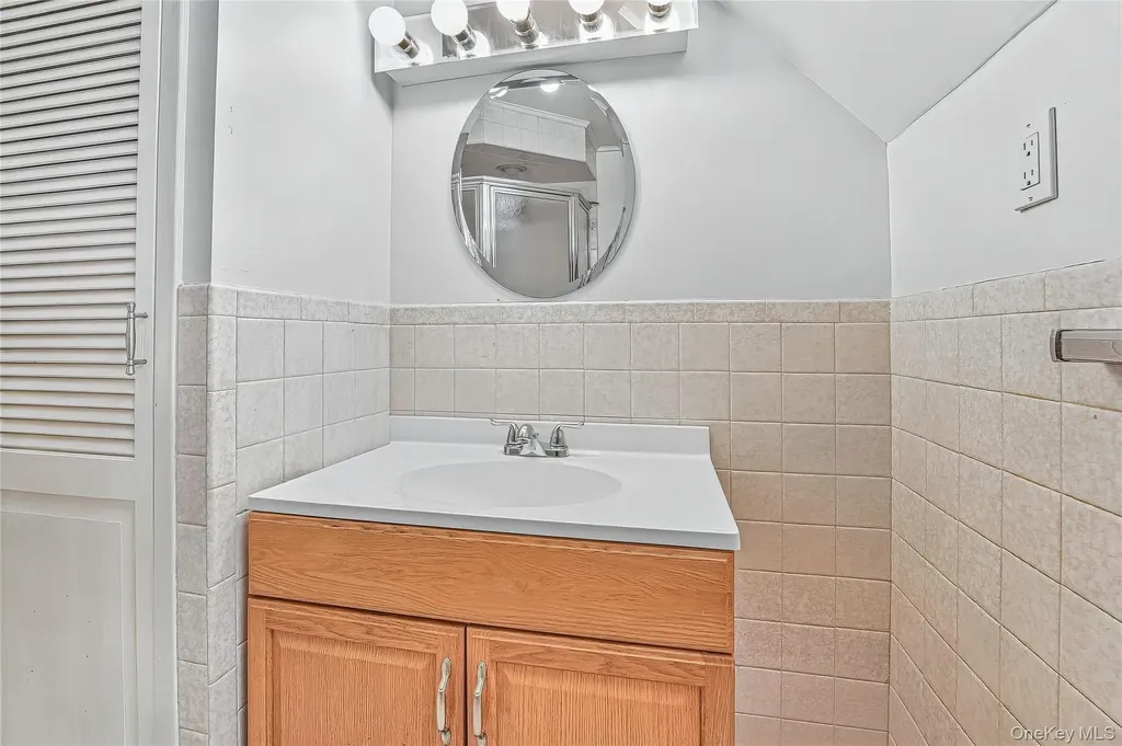 211 Ash Street Valley Stream NY 11580