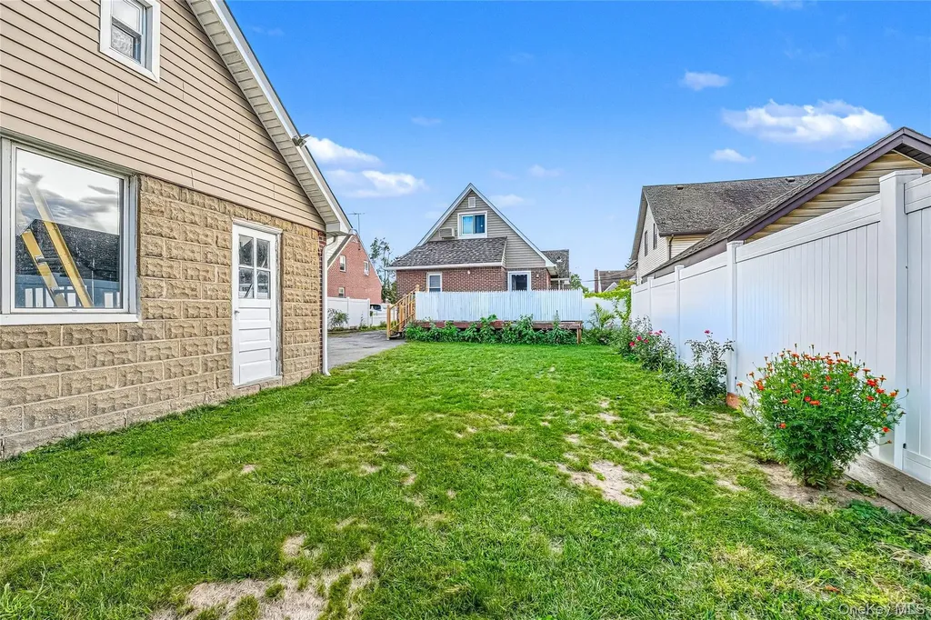 211 Ash Street Valley Stream NY 11580