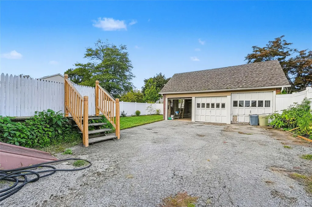 211 Ash Street Valley Stream NY 11580