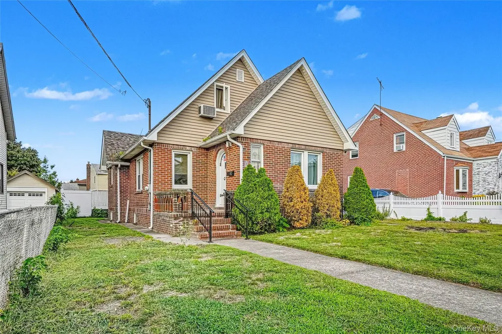211 Ash Street Valley Stream NY 11580