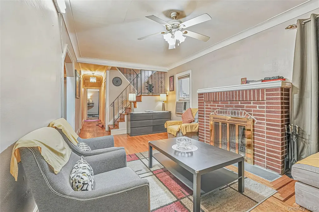 211 Ash Street Valley Stream NY 11580