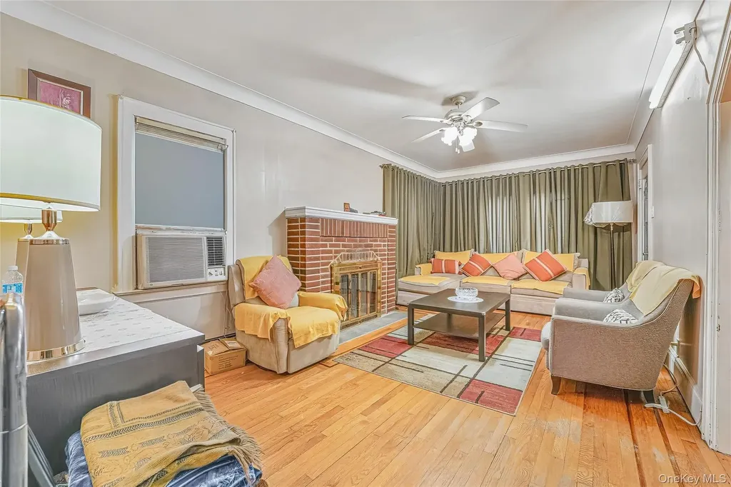211 Ash Street Valley Stream NY 11580
