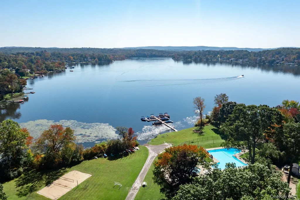 16 Seven Oaks Lane Brewster NY 10509