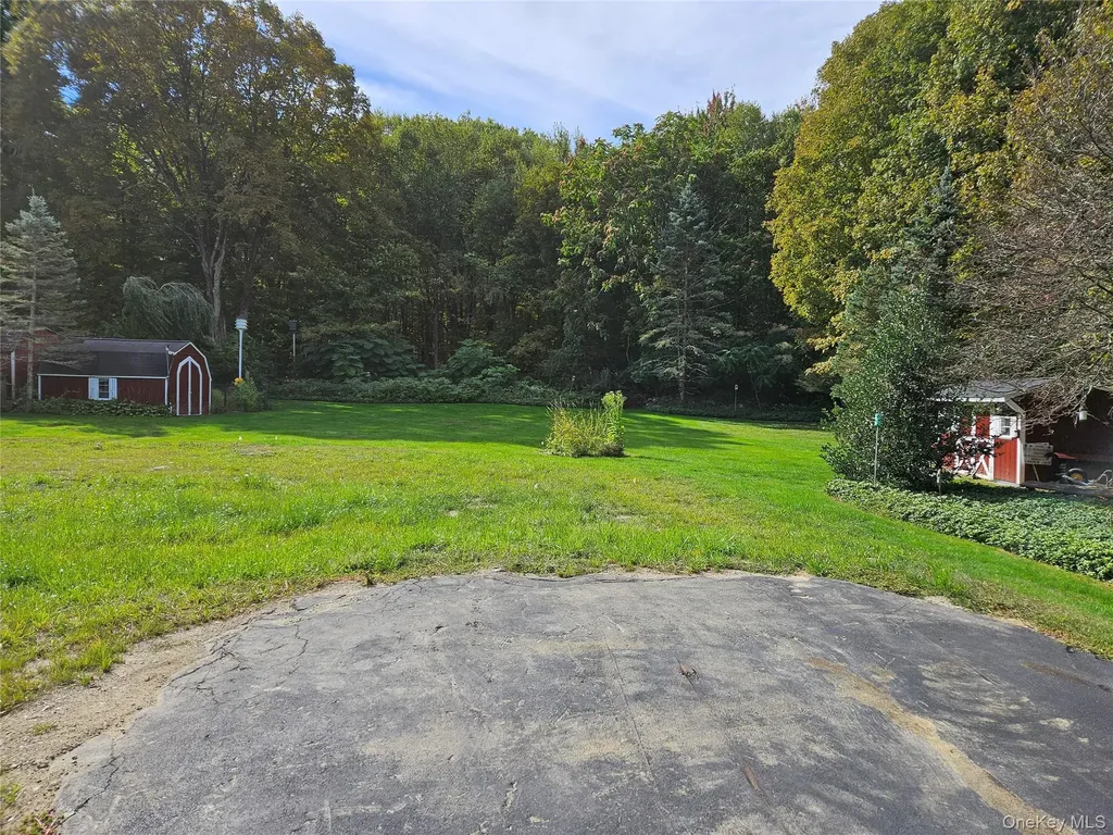 16 Seven Oaks Lane Brewster NY 10509