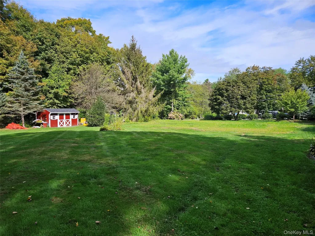 16 Seven Oaks Lane Brewster NY 10509