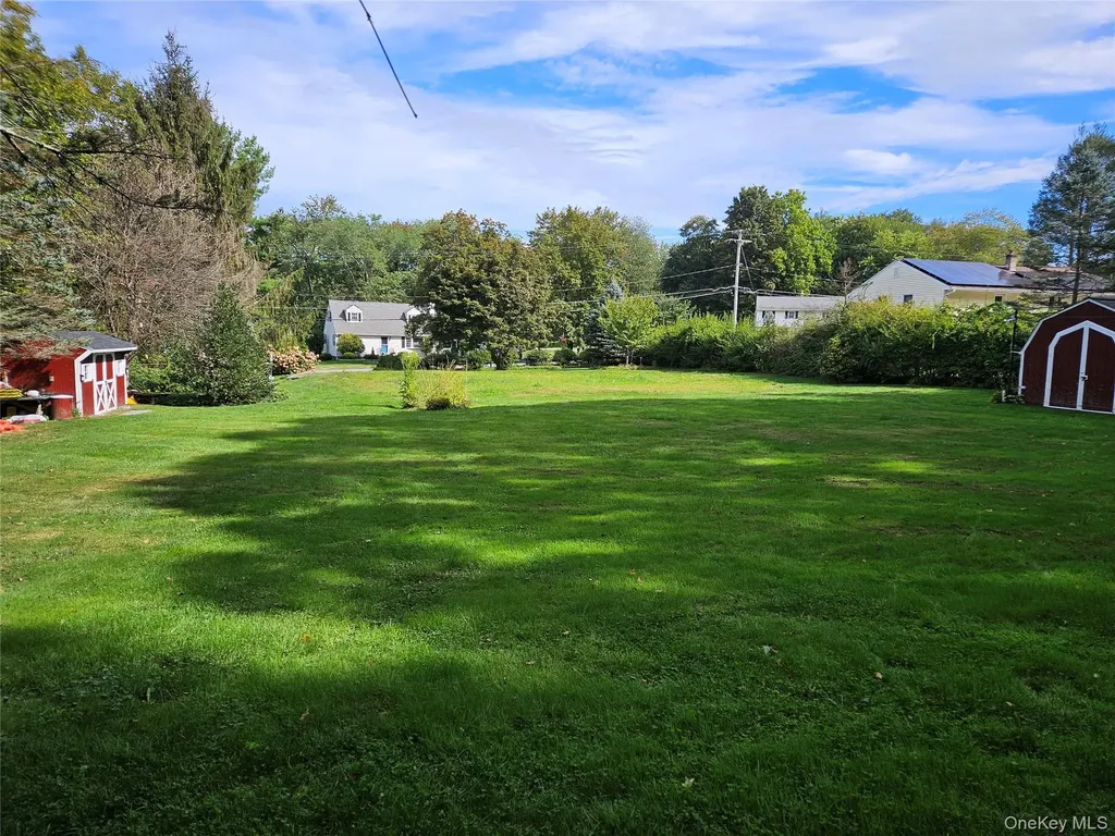 16 Seven Oaks Lane Brewster NY 10509