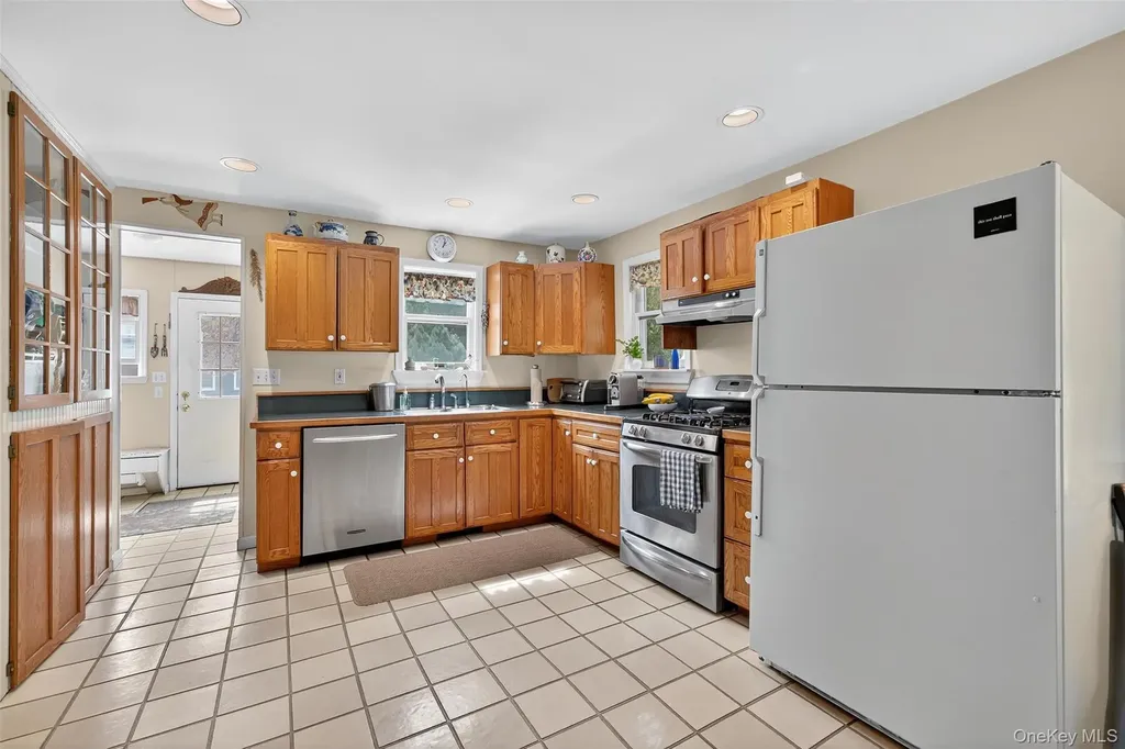 69 Smith Hill Road Airmont NY 10952