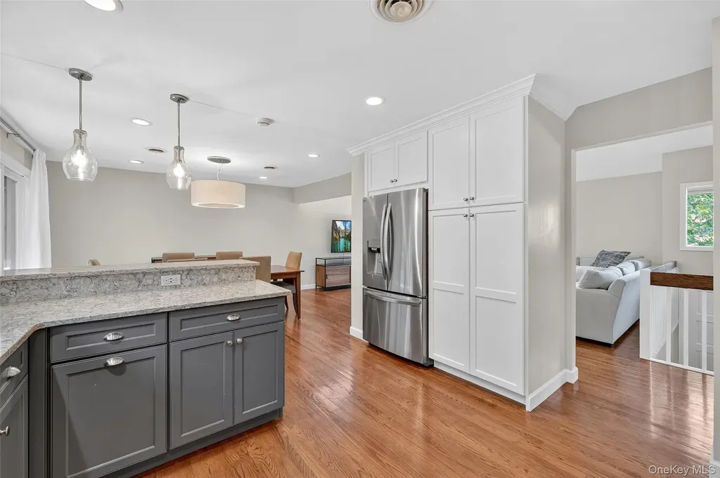 11 Saymor Drive Bardonia NY 10954