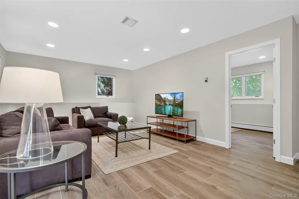 11 Saymor Drive Bardonia NY 10954