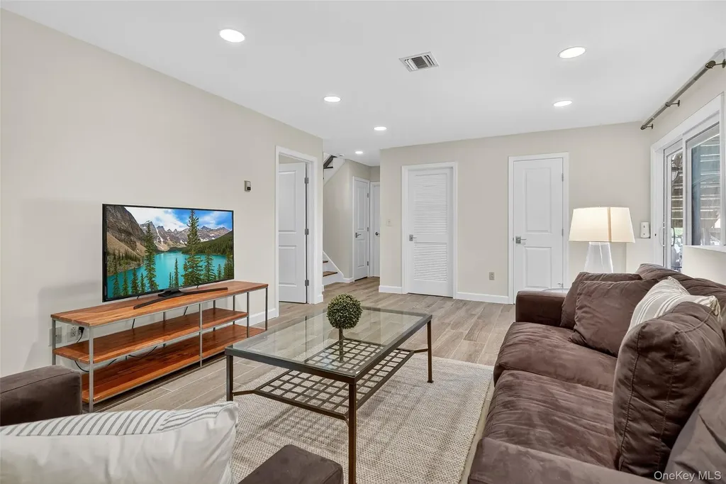 11 Saymor Drive Bardonia NY 10954
