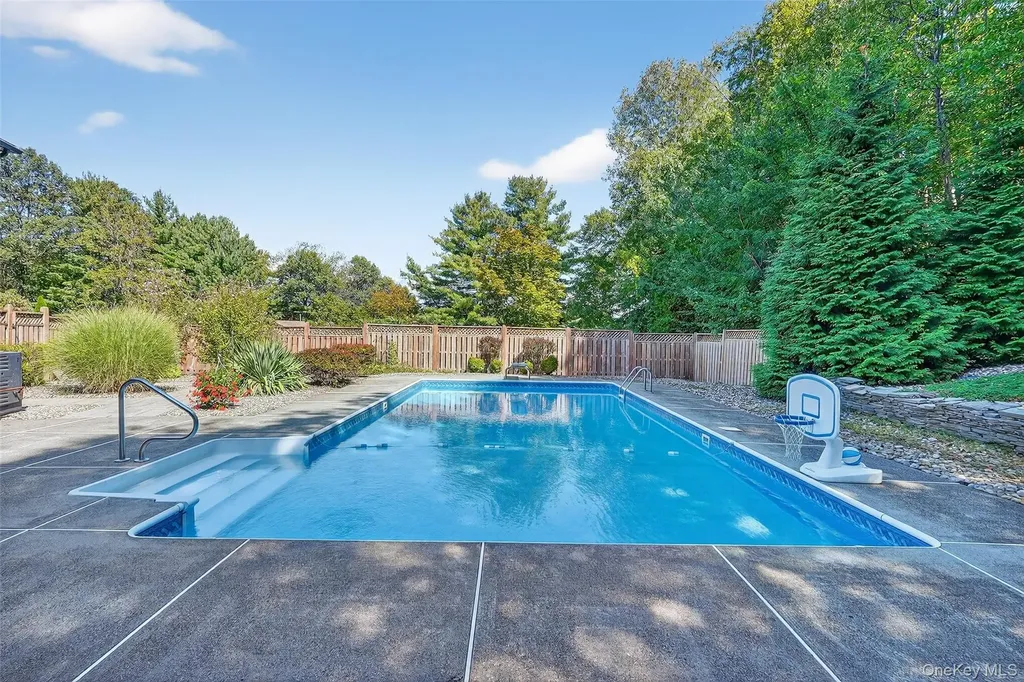 11 Saymor Drive Bardonia NY 10954