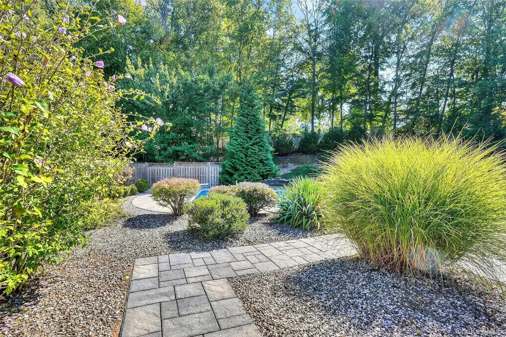 11 Saymor Drive Bardonia NY 10954