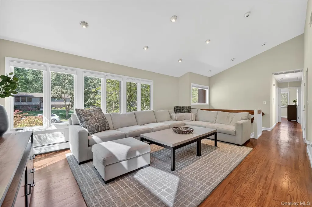 11 Saymor Drive Bardonia NY 10954