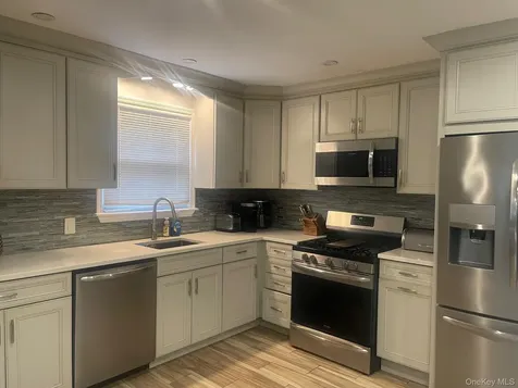 147 Chase Avenue Yonkers NY 10703