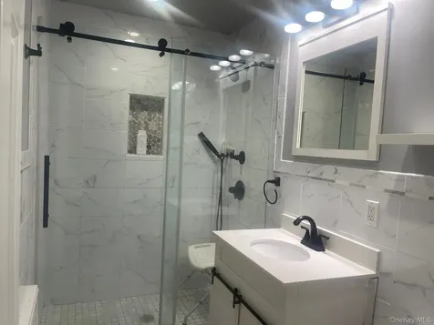 147 Chase Avenue Yonkers NY 10703